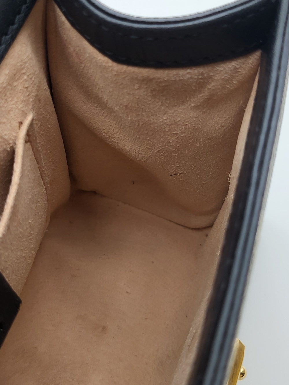 Gucci GG Supreme Monogram Bee Padlock Small Bag Gold Hardware, Auth. w/COA.. - Picture 12 of 15